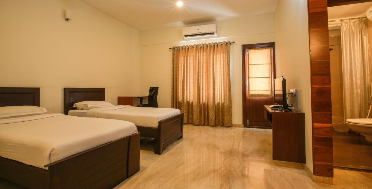 Falcon Suites Yelahanka New Town Bangalore Exterior foto
